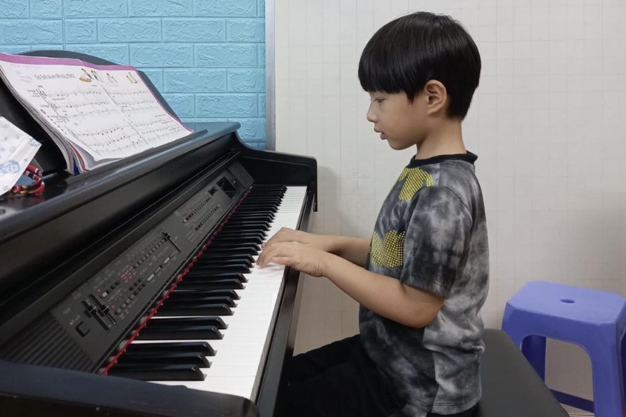 Học piano trong 10 ngày không khó